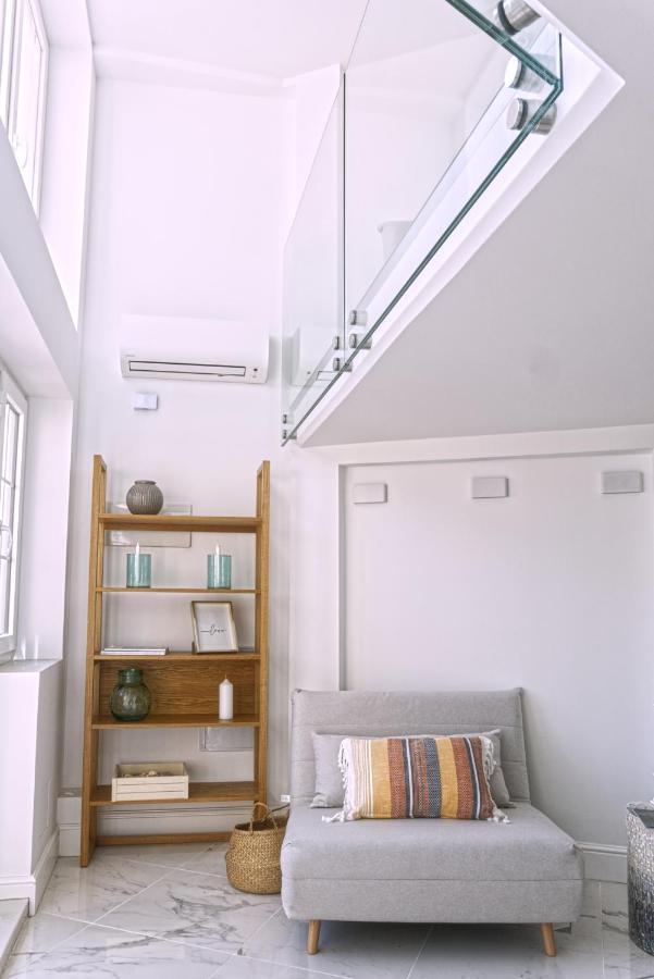 Spectacular Beachfront Duplex On The Mediterranean - Caleta, Catalan Bay Gibraltar Extérieur photo